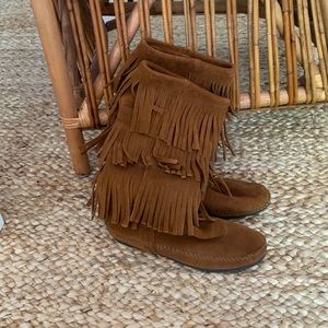 Minnetonka moccasin boots